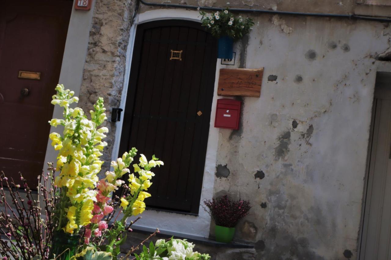 La Casa Degli Alberi Villa Dolceacqua Buitenkant foto